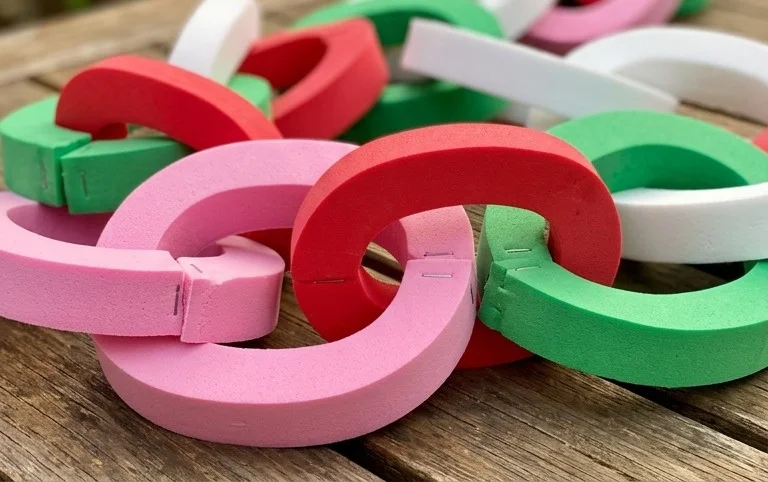 Giant Waterproof Paper Chain Outdoor Decoration
